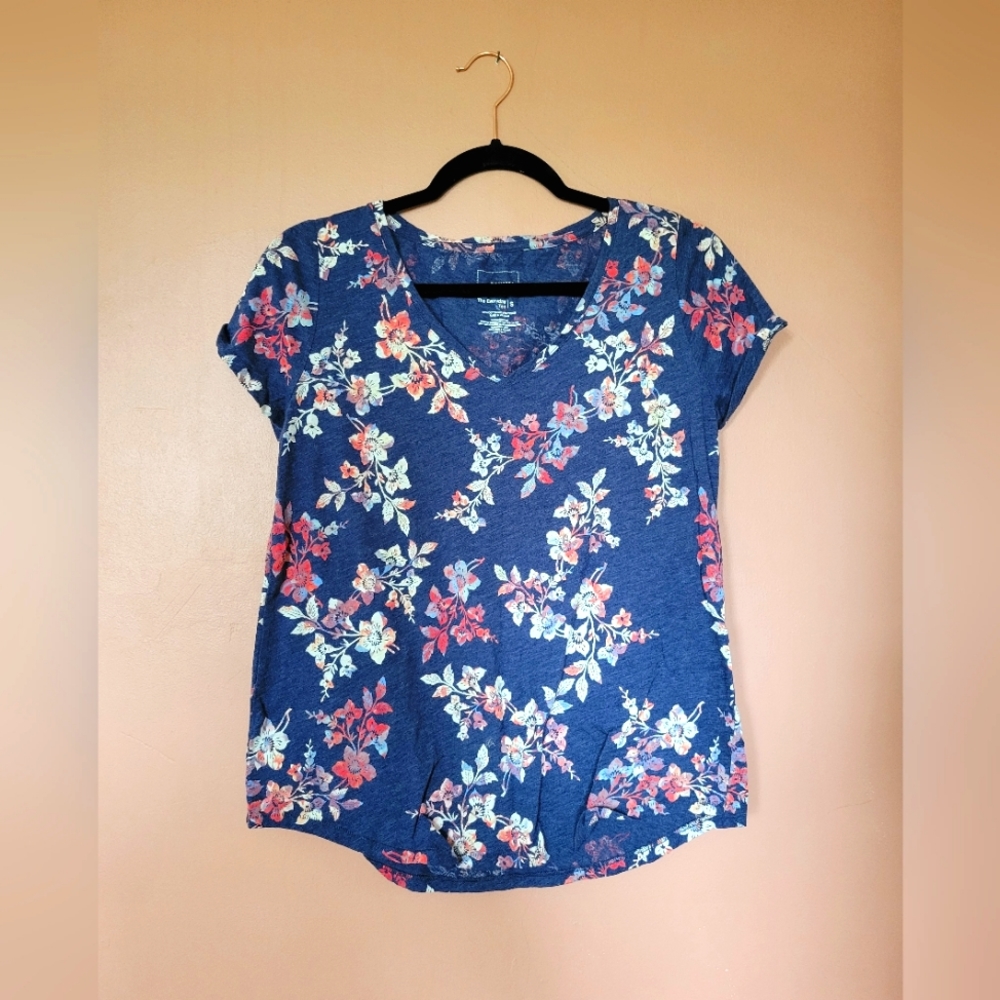 "The Everyday Tee" by Sonoma in floral print. Size Small